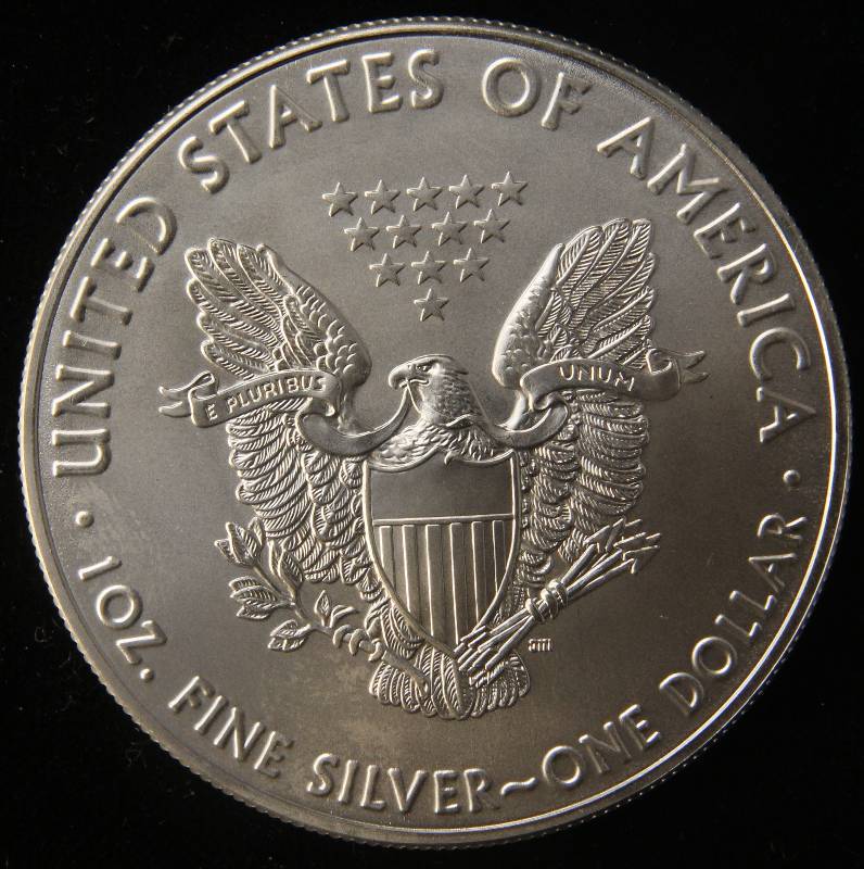 lot 92 image: 2017 AMERICAN SILVER EAGLE 1 TROY OZ. .999 FINE SILVER DOLLAR
