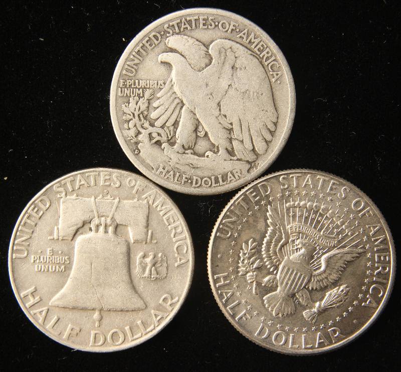 lot 98 image: GROUP OF 3 SILVER HALF DOLLARS 1943-D, 1961-D, 1964-D