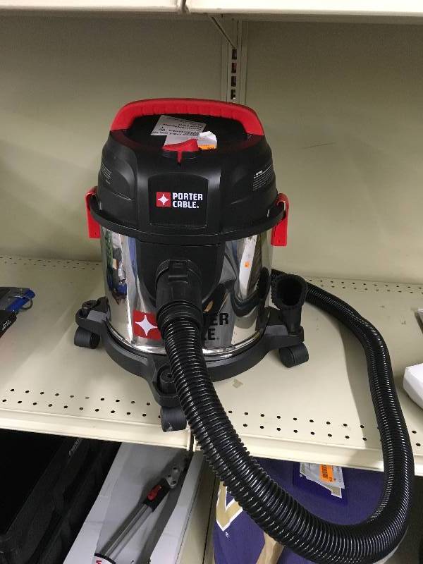lot 304 image: PORTER CABLE WET DRY VAC, MSRP $29.99