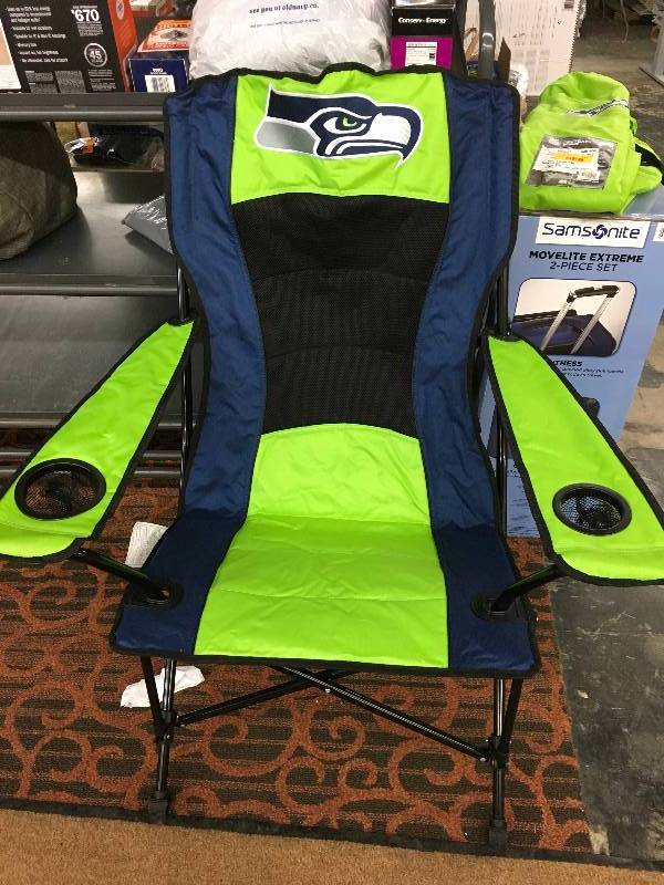 lot 318 image: HIGH BACK CHAIR SEAHAWKS, MSRP $34.99