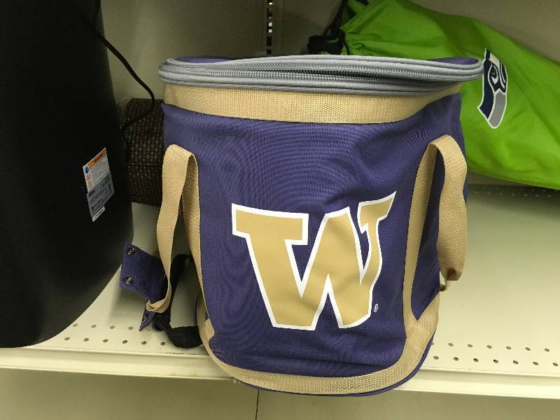 lot 319 image: WASHINGTON BUCKET COOLER, MSRP $19.99