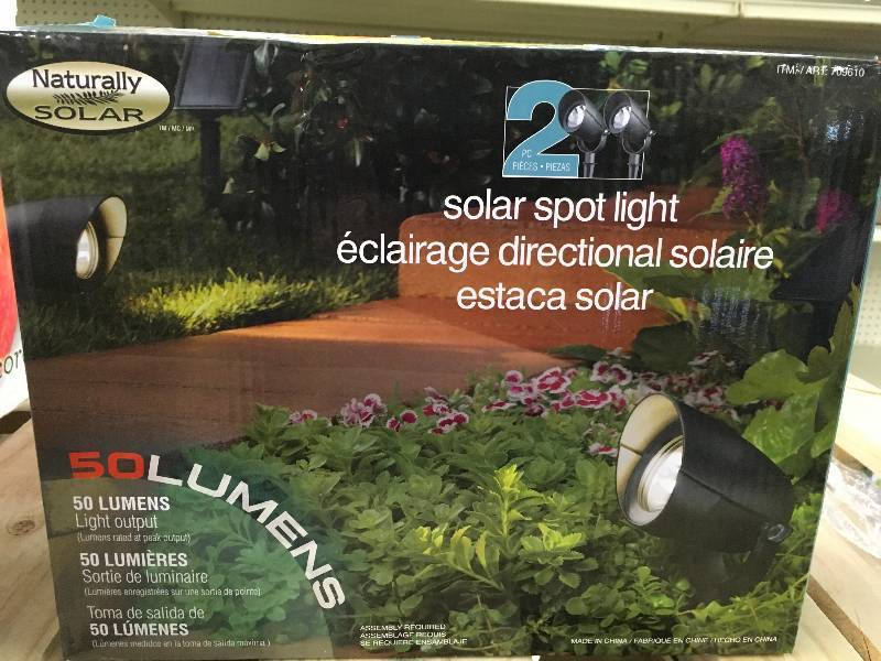 lot 323 image: SOLAR SPOTLIGHTS 2 PK, MSRP $19.99