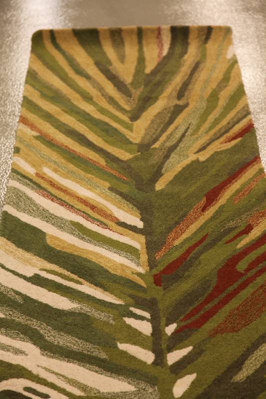 lot 112 image: 8ft Runner (Rug #8)