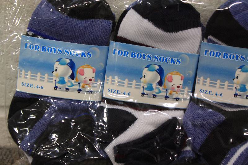 lot 142 image: Boys Socks New 12 Pair SIze 4-6 NEW