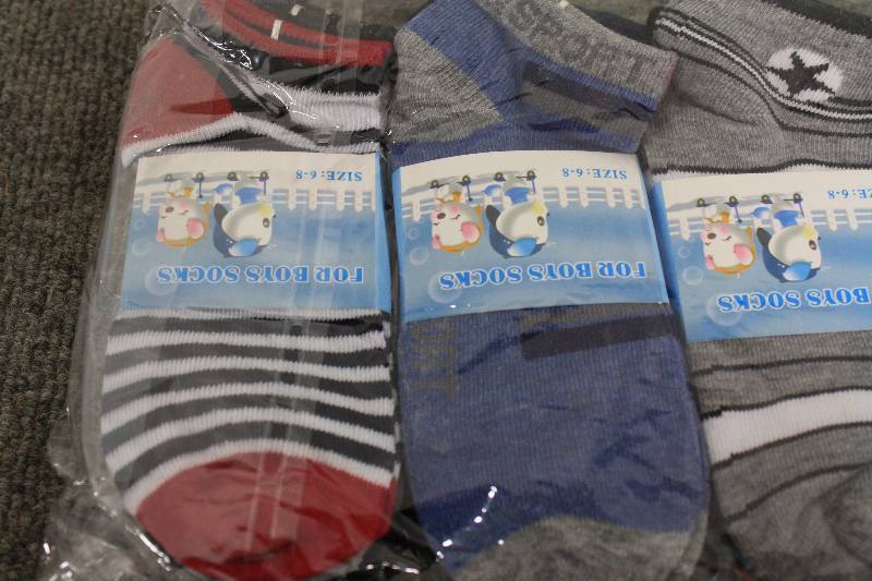 lot 188 image: Boys Socks New 12 Pair - Size 6-8
