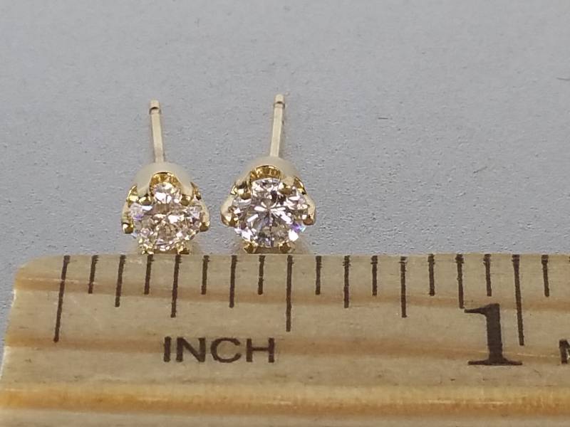 $2500 Retail.  Ladies Brilliant Large Diamond Studs in 14kt Gold