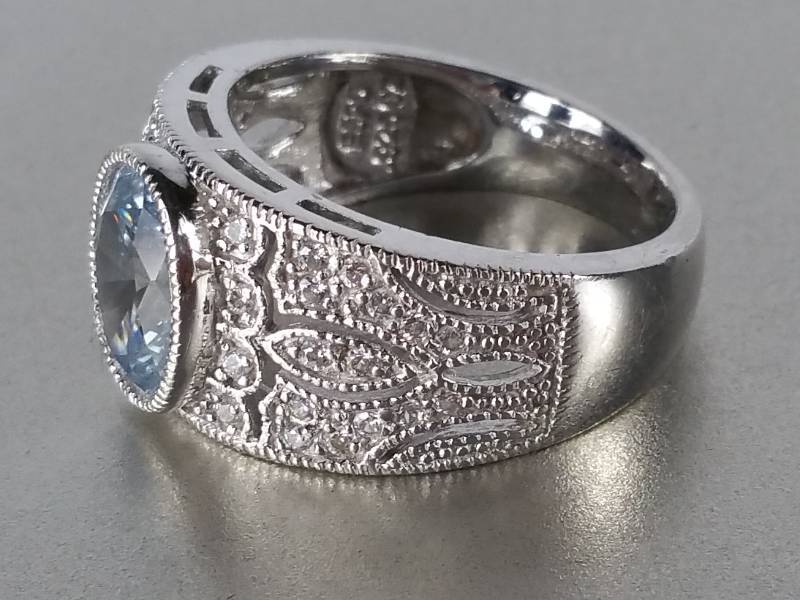 Ladies Gorgeous Aqua Estate Ring