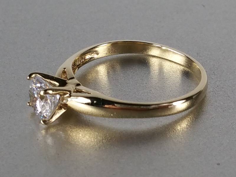 $1100 Retail.  Ladies Dazzling CZ Set in 10k Yellow Gold