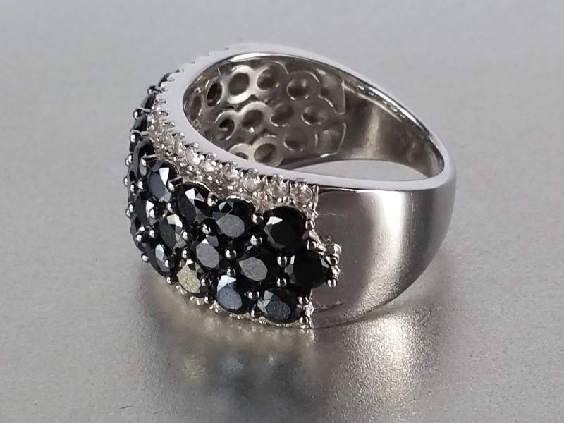 Ladies Gorgeous Black and White Diamond Ring