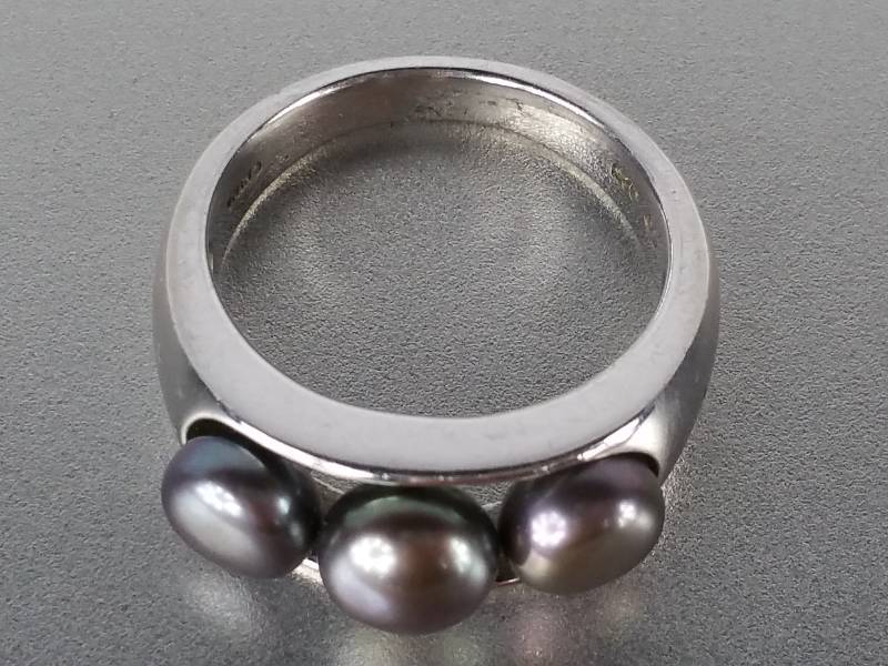 $750 Retail.  Genuine Tahitian Triple Black Pearl Ring in Sterling Silver