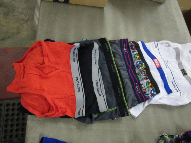 Lot of 9 New Assorted Boys Medium U...