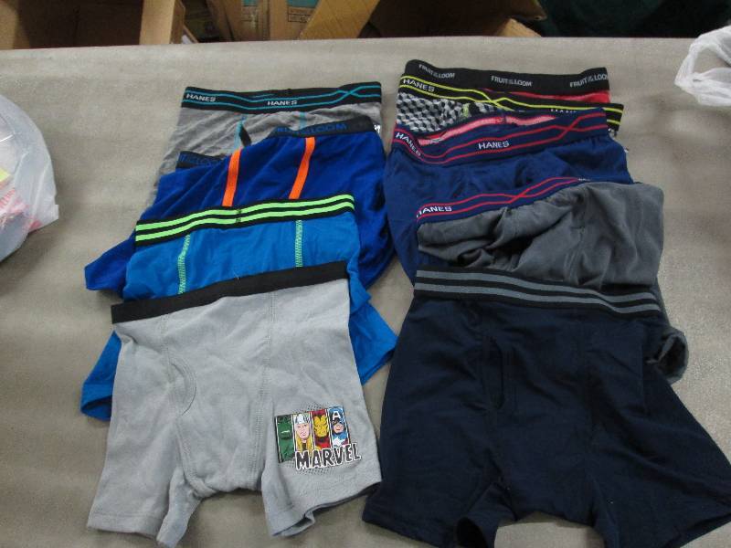 Lot of 9 New Assorted Boys Medium U...