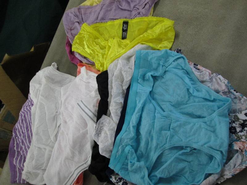 Large Lot of New Size 9 Womens Pan...