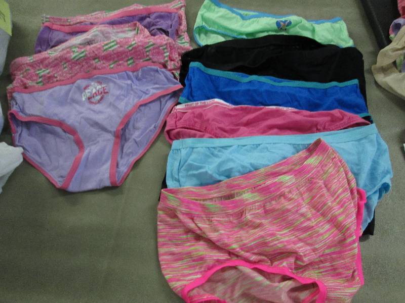 Lot of Assorted New Girls Panties S...