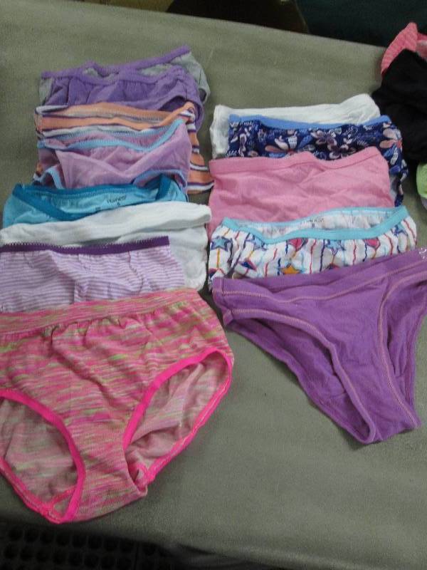 Lot of Assorted New Girls Panties S...