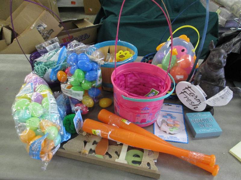 Baskets- damaged, Easter dcor, Fi...
