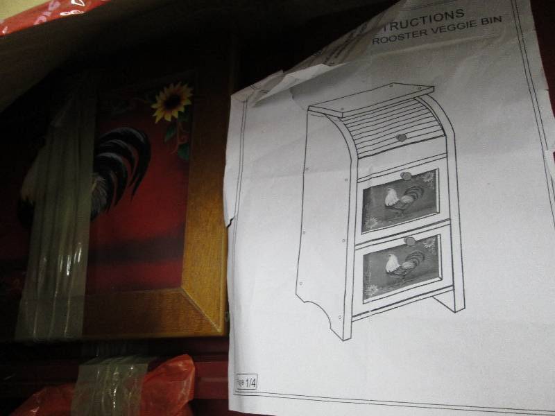 Red Rooster Veggie Bin open box Ret...