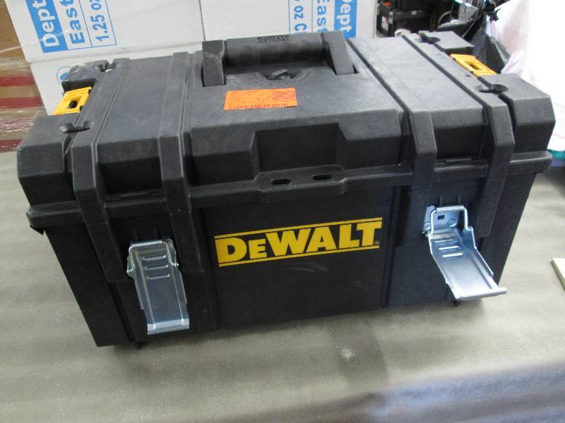 Dewalt ToughSystem DS300 22 in. Lar...