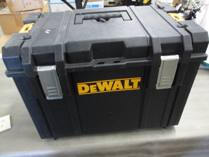 Dewalt ToughSystem DS400 22 in. XL ...