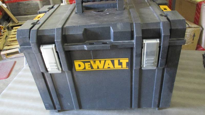 Dewalt ToughSystem DS400 22 in. XL ...