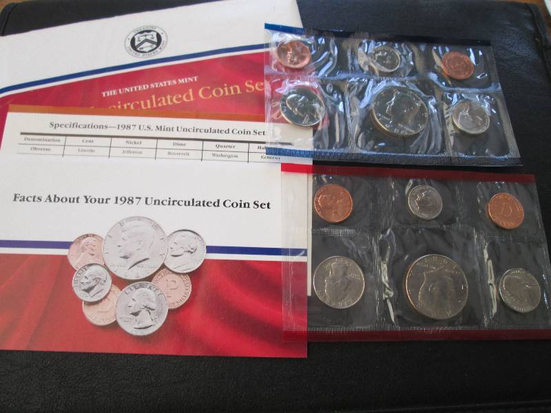 1987 D and P Uncirculated Coin Set...