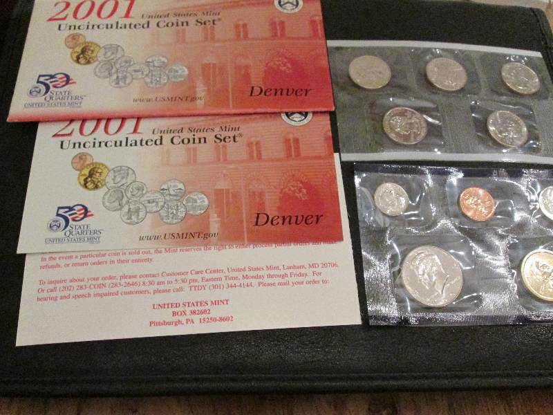 2001 D Uncirculated Coin Set...