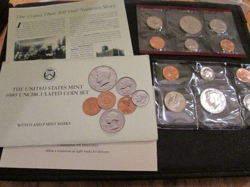 1989 D and P Uncirculated Coin Set...