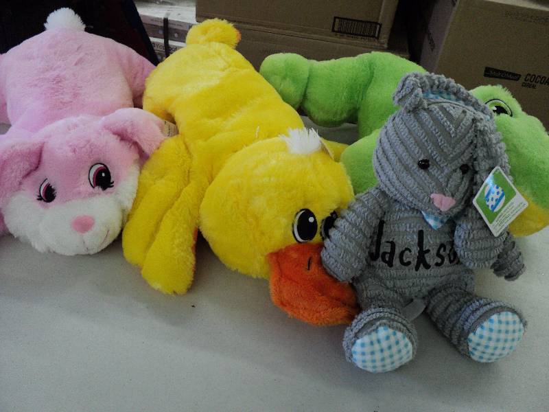 4 stuffed animals...