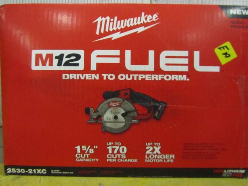 lot 18 image: MilwaukeeM12 FUEL 12-Volt Lithium-Ion Brushless Cordless 5-38 in. Circular Saw Kit w (1) 4.0Ah Battery, Charger, Tool Bag