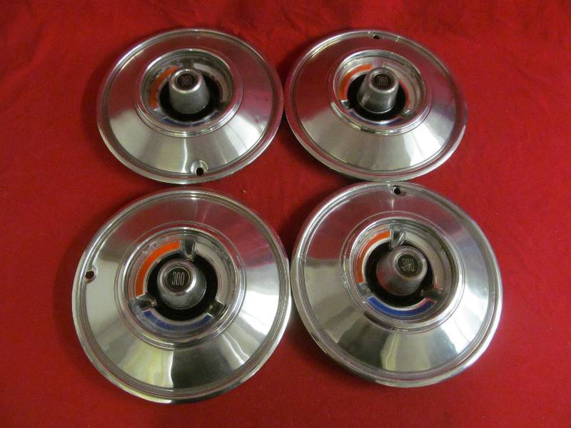 Chrysler 300s hub caps