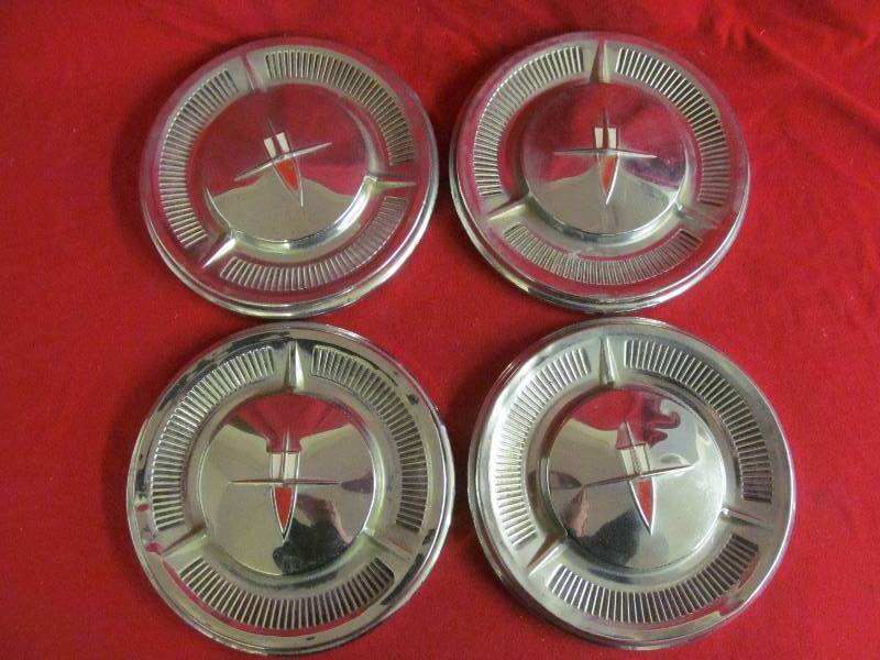 Olds hub caps