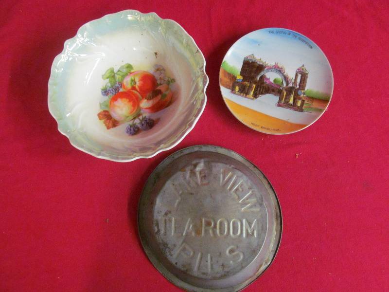 bowl, Lakeview tea room pies, decorative plate