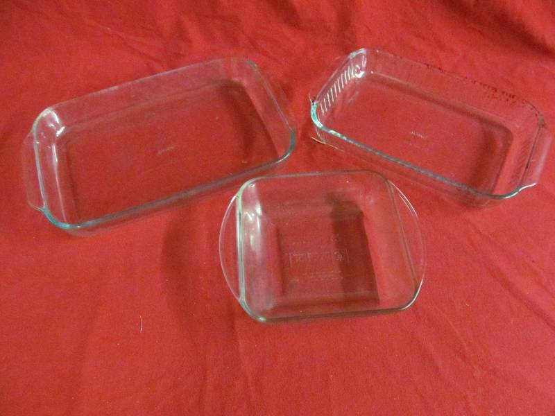 Pyrex, Anchor Hocking cake pans