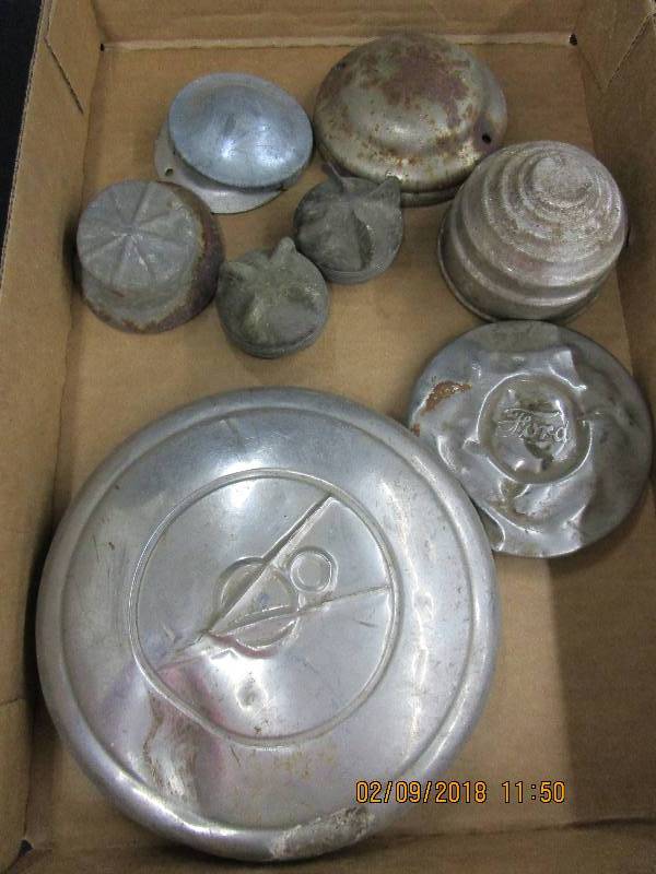 lot 59 image: Hub Cap Covers