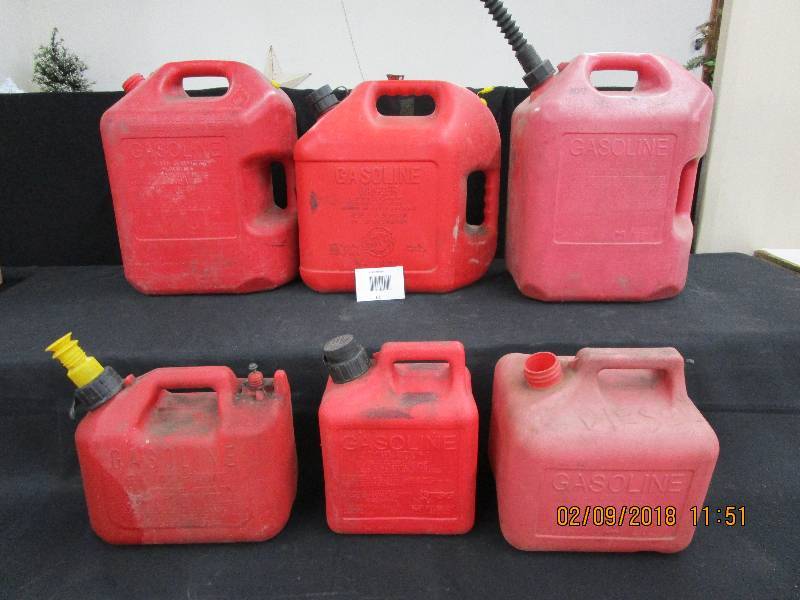 lot 61 image: 6 Gas Cans 3 -5 gallon and 3-2 gallon