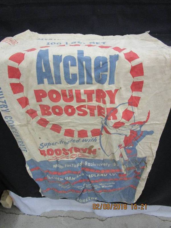 lot 113 image: Archer Pountry Booster Feed Bag