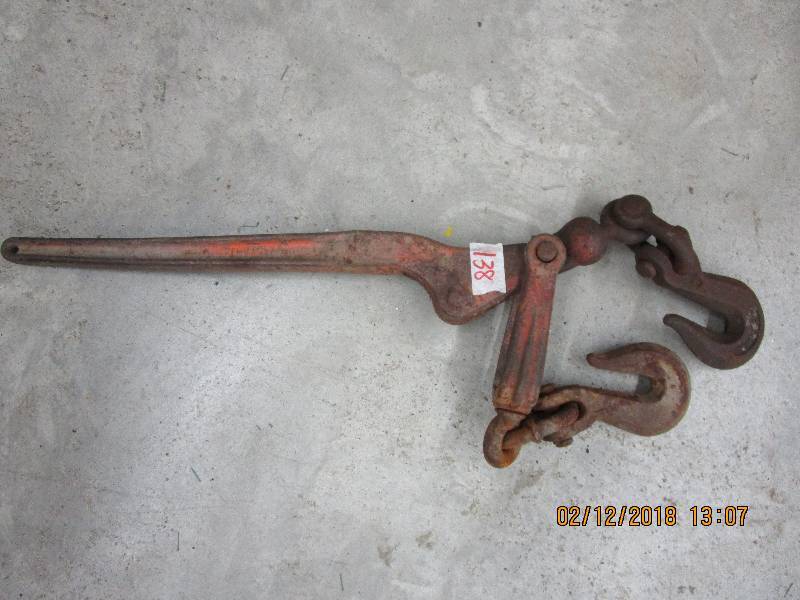 lot 138 image: Load Binder