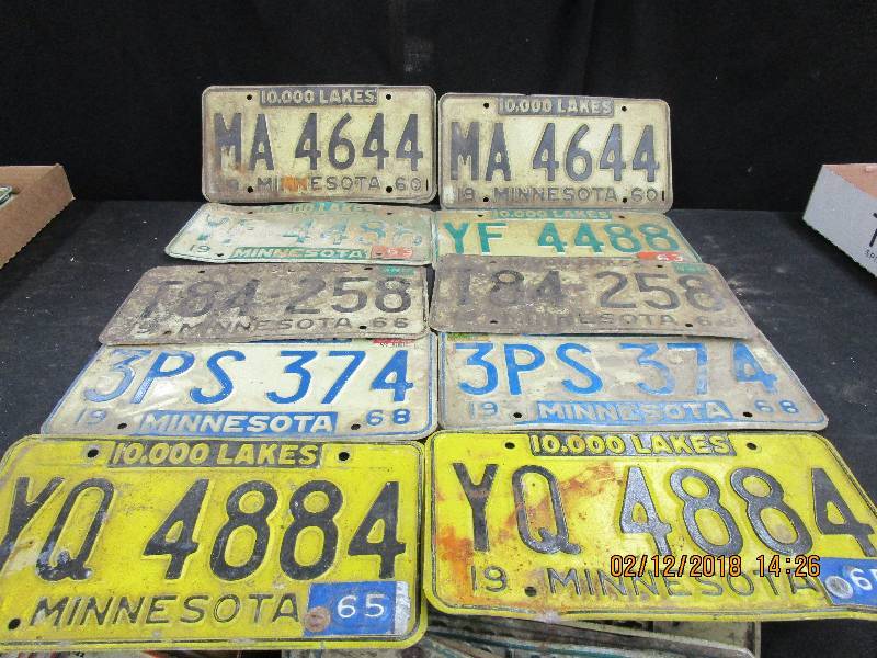 lot 144 image: Licence Plates 1960s 5 Matching sets