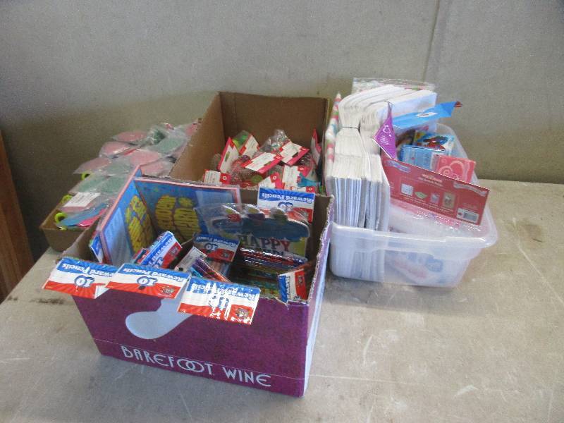 4 boxes of new knick knacks