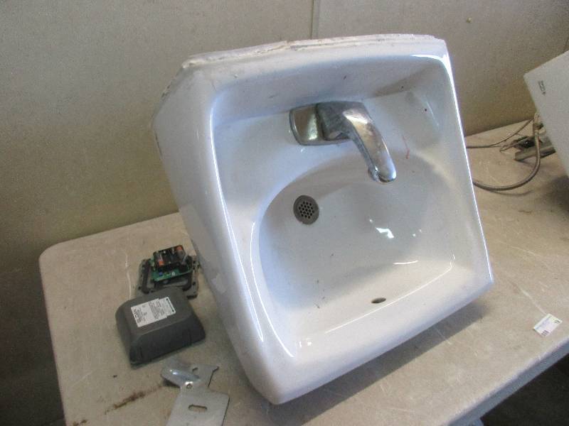 Commercial Sink & Faucet