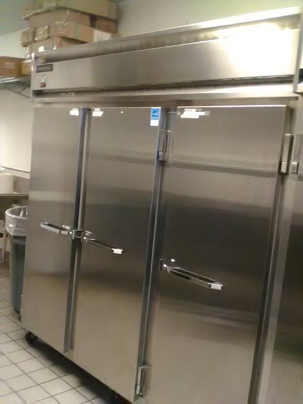 COMMERCIAL CONTINENTAL REFRIGERATOR, NSF CERTIFIED