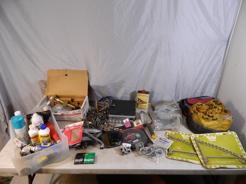 lot 28 image: Assorted Shop Supplies