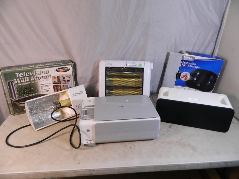 lot 44 image: Assorted Electronics