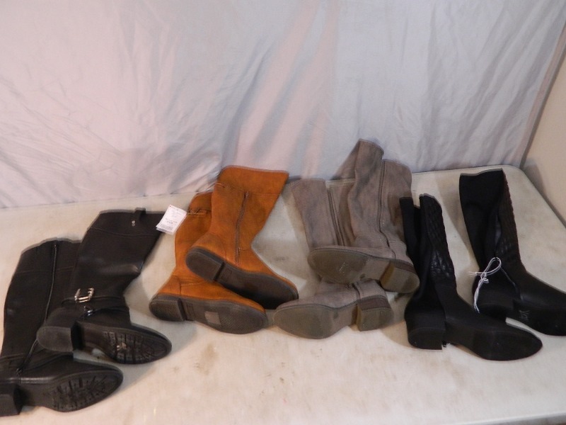 lot 71 image: Womens Boots