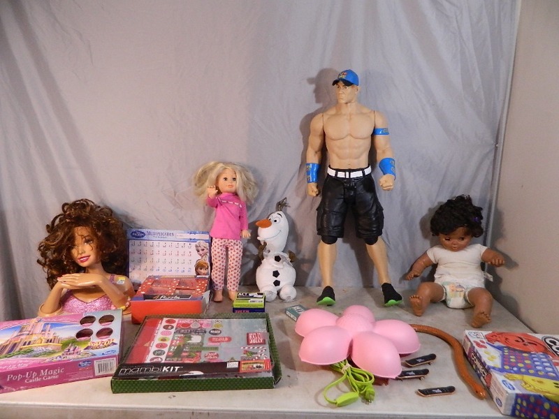 lot 88 image: Games and Toys