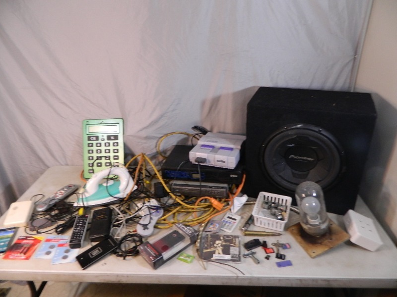 lot 102 image: Assorted Electronics