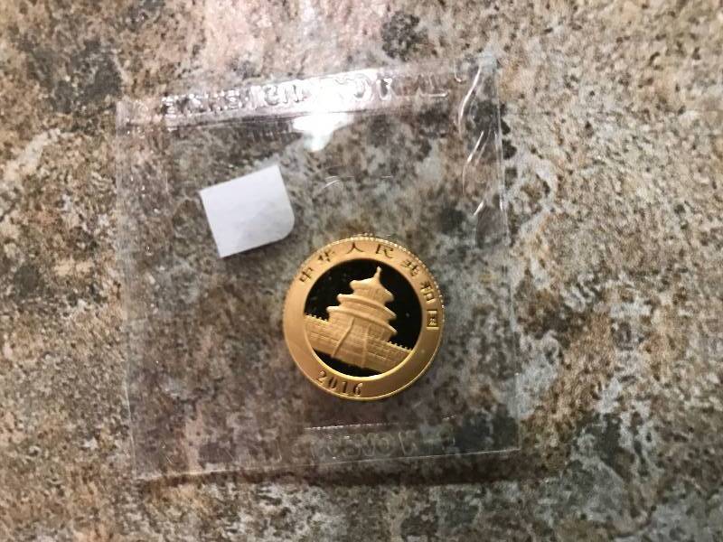 lot 25 image: 2016 Chinese Panda 3g .999 Gold BU Coin