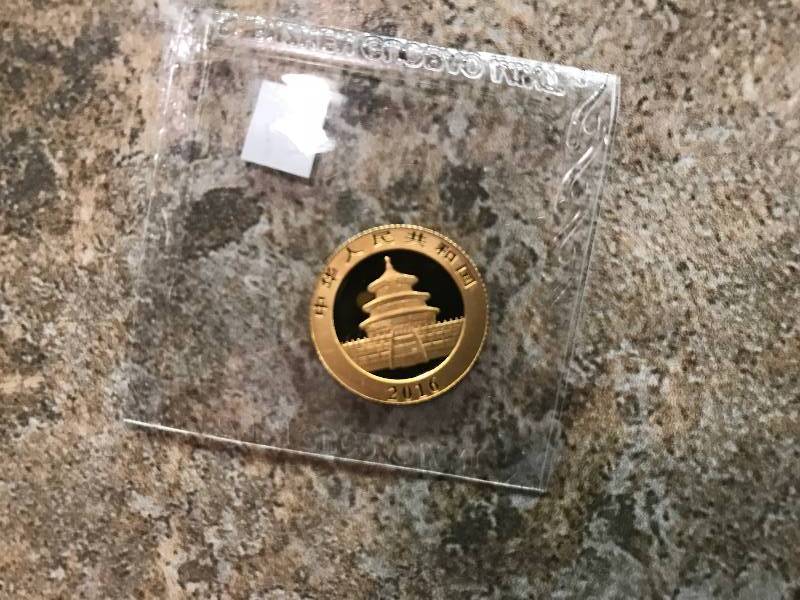 lot 27 image: 2016 Chinese Panda 3g .999 Gold BU Coin