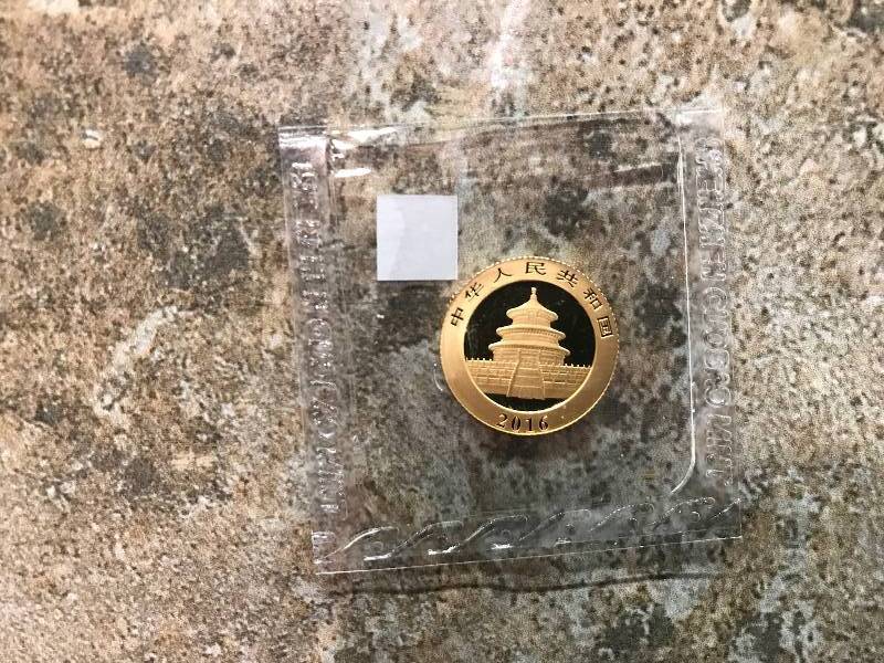 lot 29 image: 2016 Chinese Panda 3g .999 Gold BU Coin