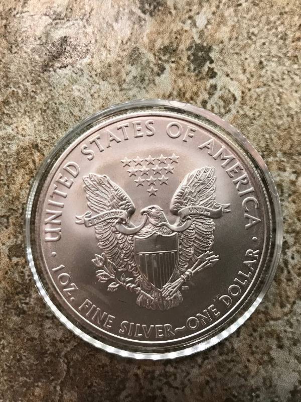 lot 120 image: 2008 1 Troy Oz .999 Fine Silver American Eagle